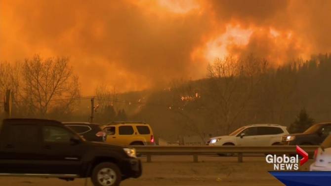 Fort McMurray Wildfire Evacuation (May 2016)